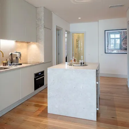 Riverside Downtown Deluxe Апартаменты