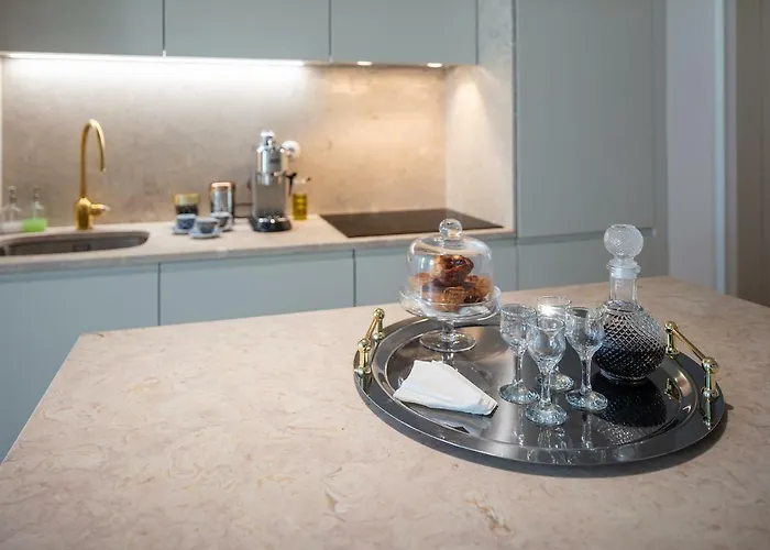 Riverside Downtown Deluxe Apartman